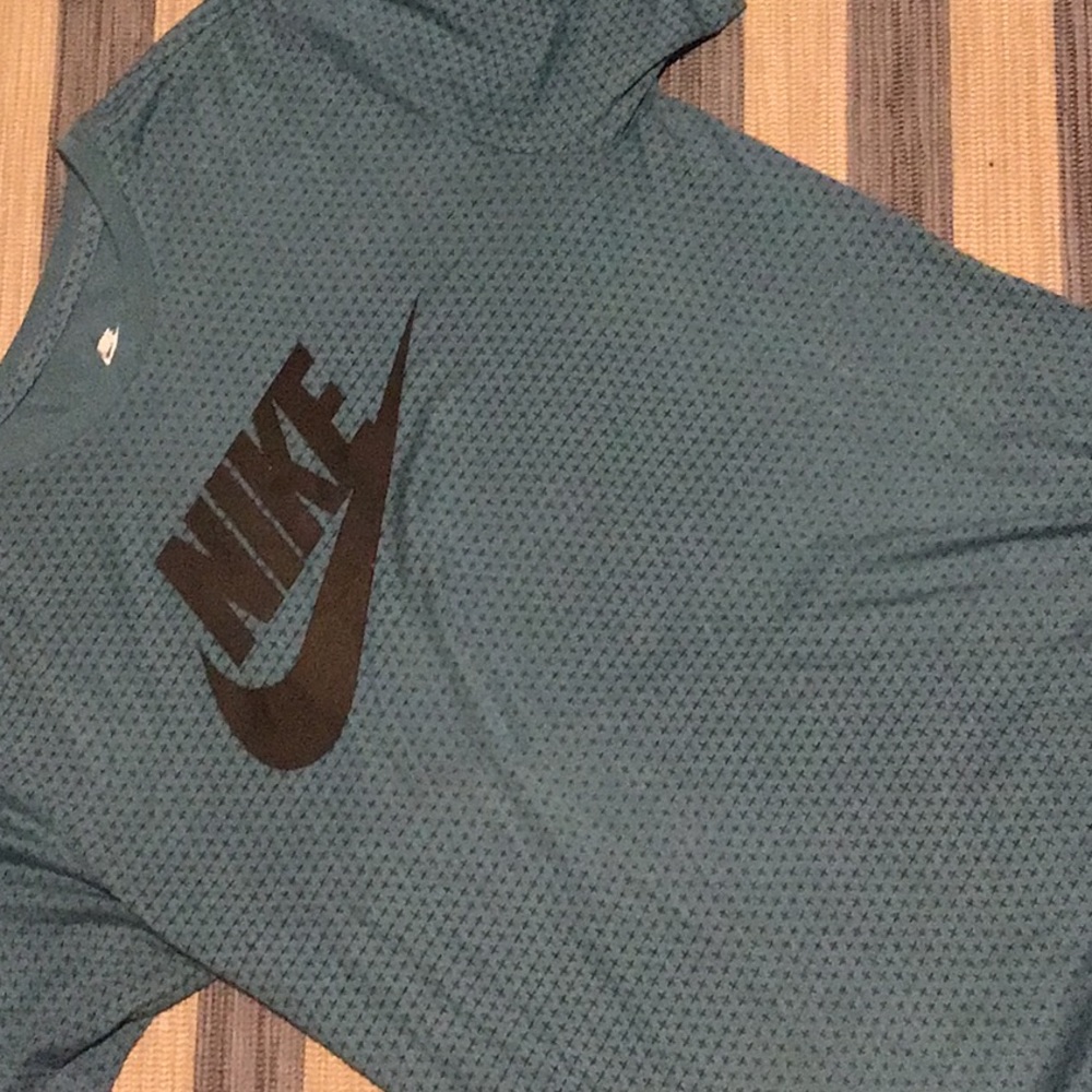 Nike tee athletic cut